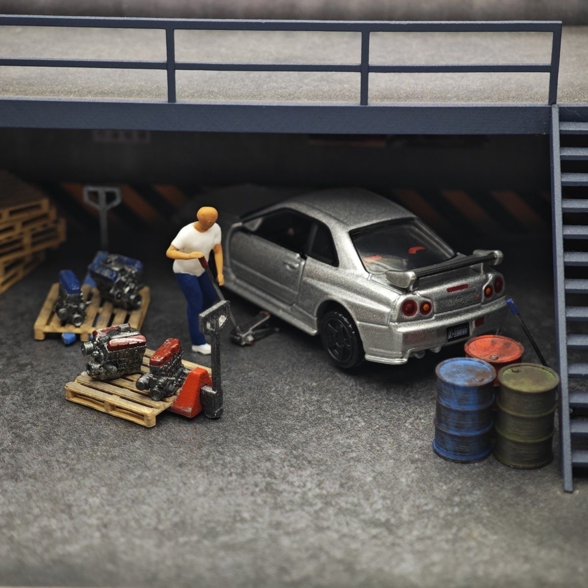 1:64 車模型修理工場シーン装飾、ジャッキ、ミニフィギュア - Car Jack のレビューと価格