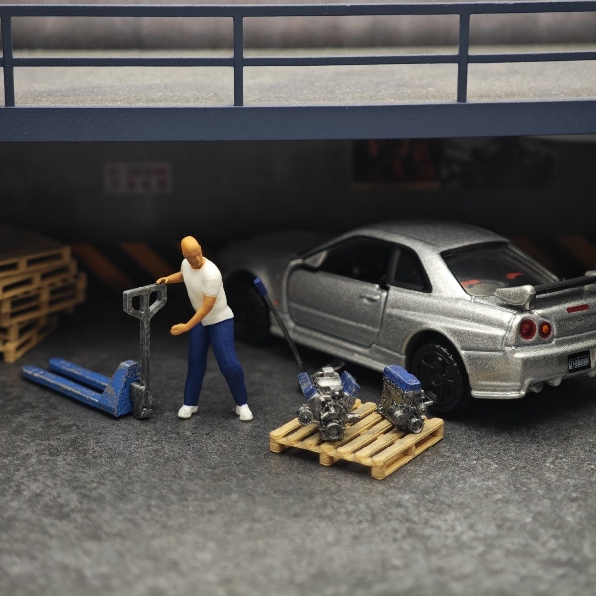 1:64 車模型修理工場シーン装飾、ジャッキ、ミニフィギュア - Car Jack のレビューと価格